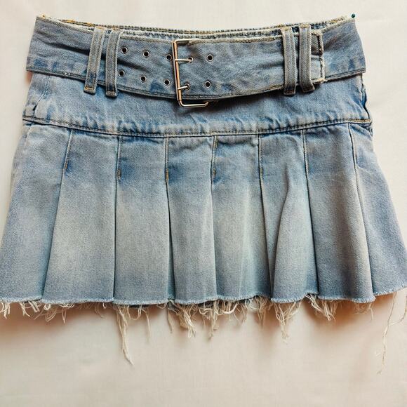 Zara Dresses & Skirts - Zara Women's denim mini Blue belted pleated Skirt Sz XS distressed hem